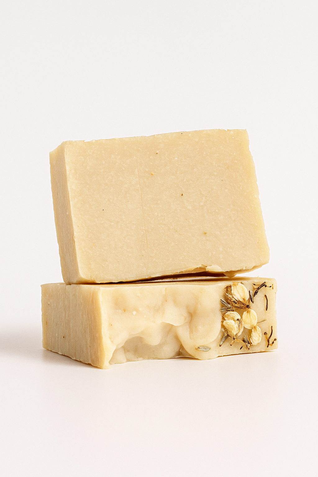 Almond Milk & Oats Soap – Nourishing Bar for Dry + Sensitive Skin